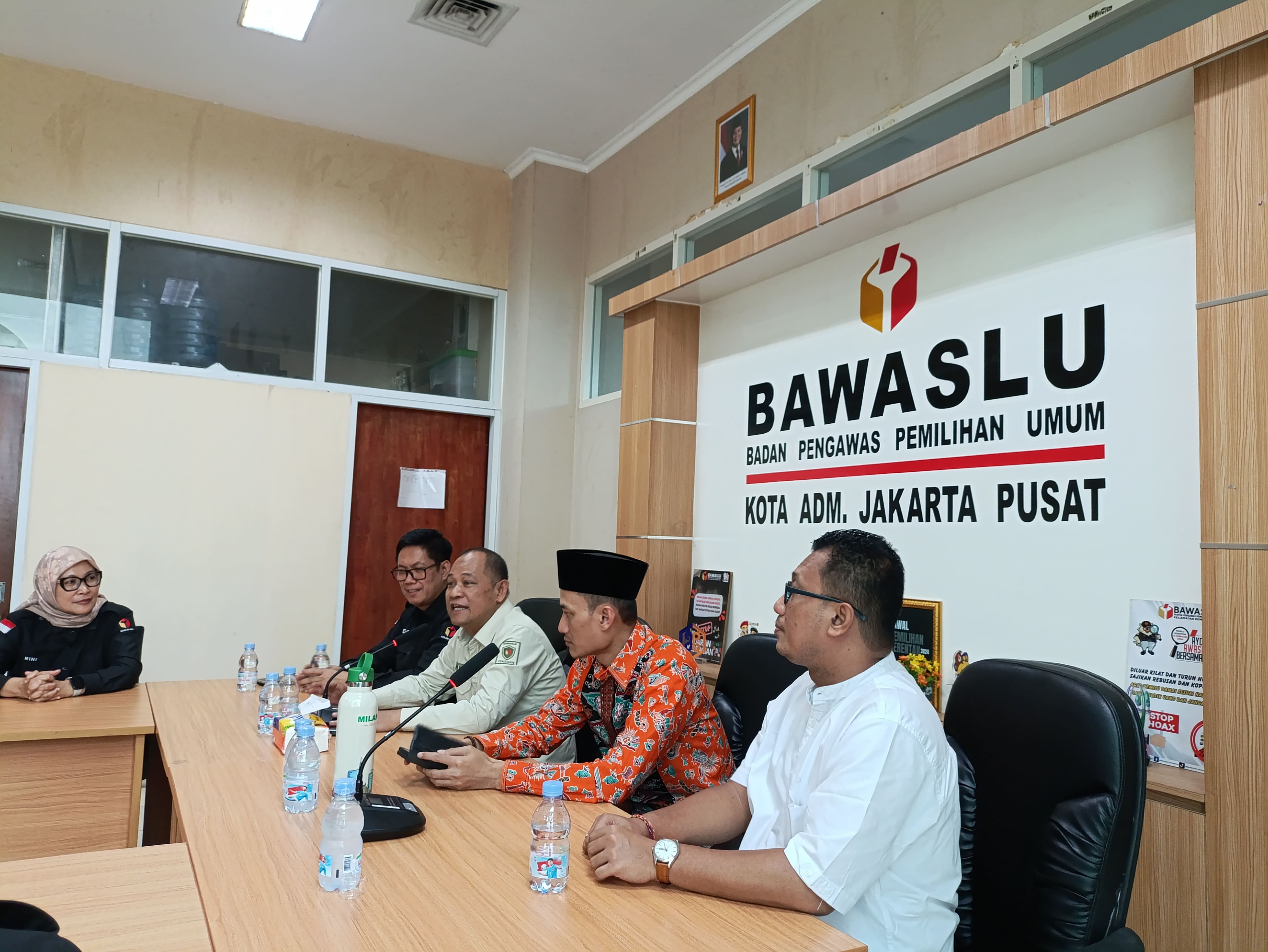 Monitoring Kinerja Totok Hariyono ke Bawaslu Kota Jakarta Pusat