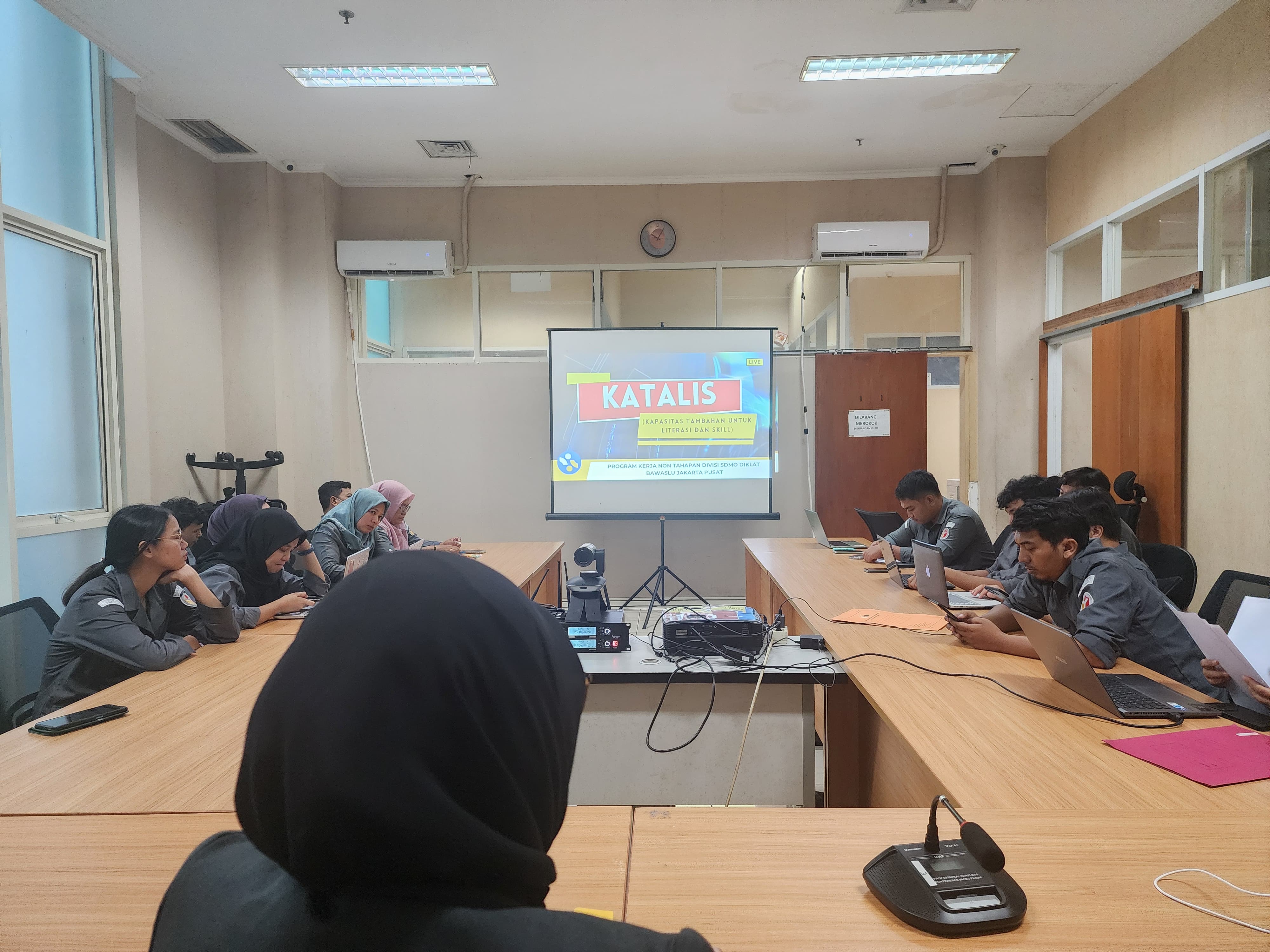 Widya Rastika Wulan, Koordinator Divisi SDM, Organisasi dan Diklat Bawaslu Kota Jakarta Pusat saat launching KATALIS.