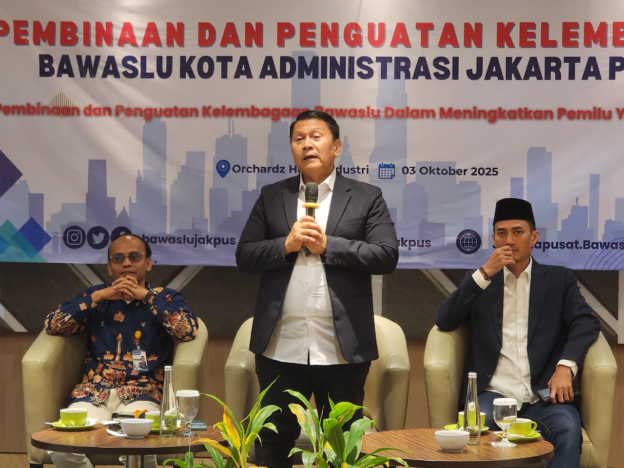 (urutan dari kiri ke kanan) Dimas Triyanto Putro , Mardani Ali Sera , Munandar Nugraha.