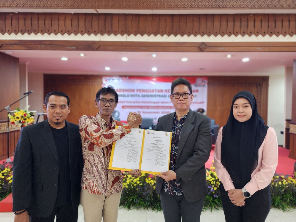 Penandatanganan MoU antara Bawaslu Jakarta Pusat dengan FKDM Jakarta Pusat