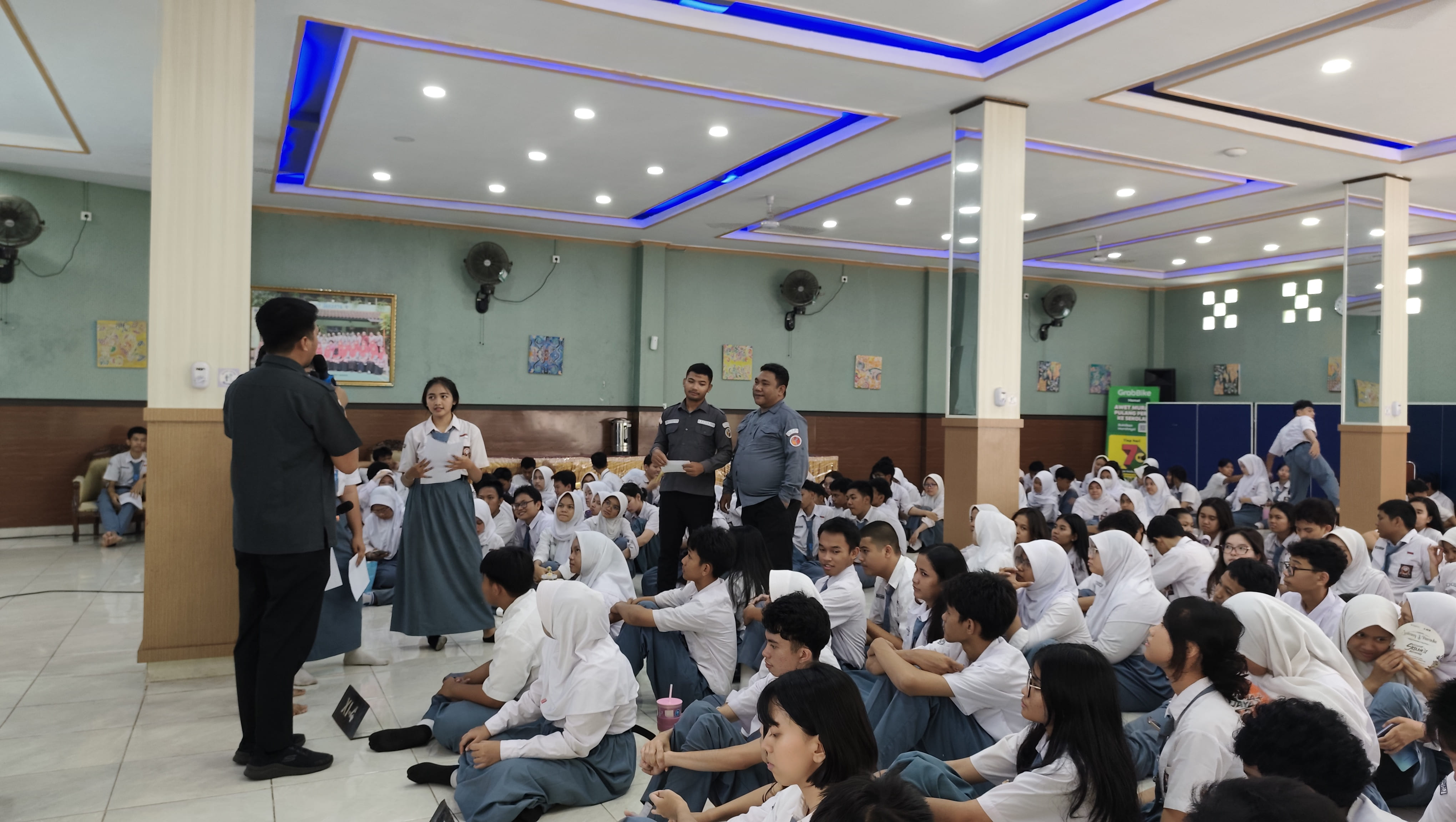 Metode interaktif yang digunakan Bawaslu Jakarta Pusat dalam mengedukasi siswa