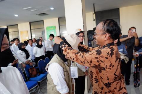 Anggota Bawaslu Jakarta Pusat Melantik PTPS Kec. Senen