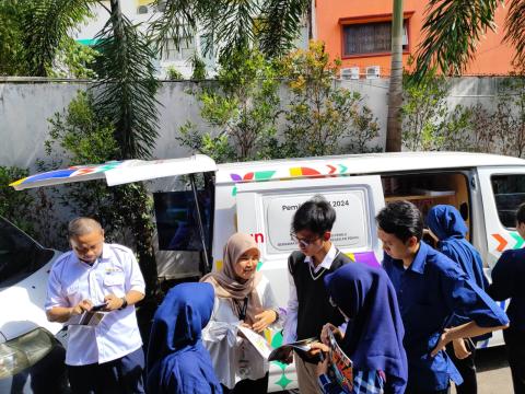 Mobil Pojok Pengawasan di Kampus IBLAM