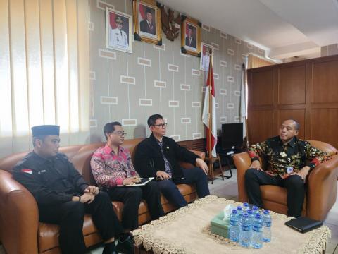 Ketua dan Anggota Bawaslu Jakarta Pusat saat Audiensi dengan Kasudin Pendidikan JP1