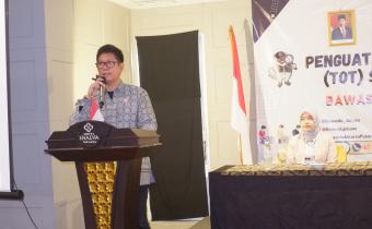Ketua Bawaslu Jakarta Pusat Memberikan Sambutan
