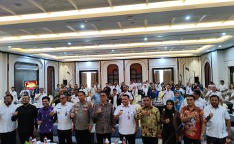 Foto Bersama Para Undangan pada Rakor Persiapan Pelaksanaan Pilkada 2024