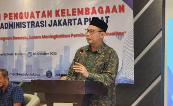 Anggota Bawaslu Provinsi DKI Jakarta, Quin Pegagan Saat Memberikan Sambutan