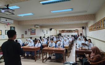 M. Halman Muhdar dalam Bawaslu Goes To School SMAN 30 Jakarta
