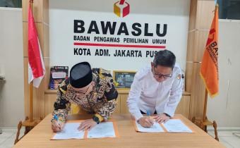 Penandatanganan MoU Antara Bawaslu Jakarta Pusat dengan Kemenag Jakarta Pusat
