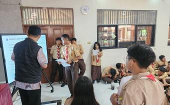 Bawaslu Jakarta Pusat ajak siswa untuk aktif dalam pembelajaran pengawasan partisipatif bagi pemilih pemula