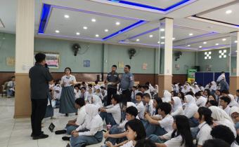 Metode interaktif yang digunakan Bawaslu Jakarta Pusat dalam mengedukasi siswa