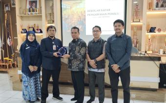 Sekolah Sadar Pengawasan Pemilu Bawaslu Jakarta Pusat hadir di SMKN 2 Jakarta