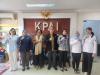 Foto bersama dalam audiensi antara Bawaslu Jakarta Pusat dengan KPAI